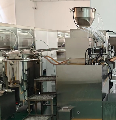 Máquina de cápsulas de gel macio com bomba de medição independente Velocidade de rolagem 1-3,5 rpm